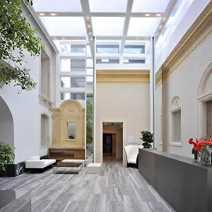 4* Hotel House