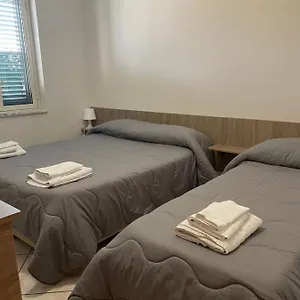 Airport Tourist's House Гостевой дом